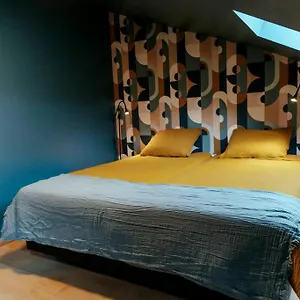 apt-le-retro-chic-grand-duplex-pour-6-dans-le-centre.brusselshotelsbook.com/